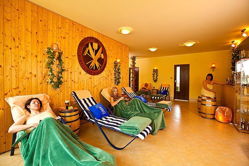 Hotel Anna Harrachov Esterno foto
