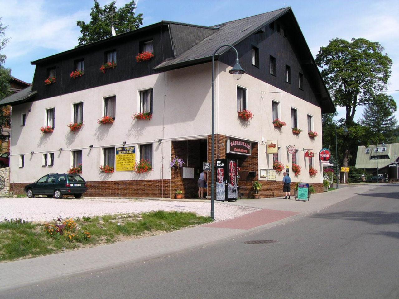 Hotel Anna Harrachov Esterno foto